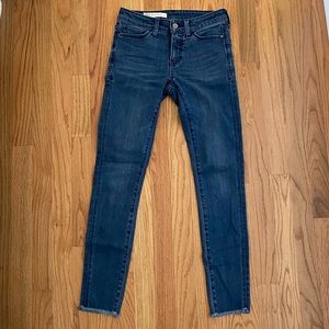 Pilcro and the leather press Jeans